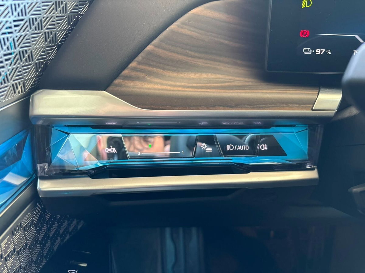 BMW i7 M70 MSport Pro (15)
