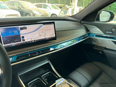BMW i7 M70 MSport Pro (8)