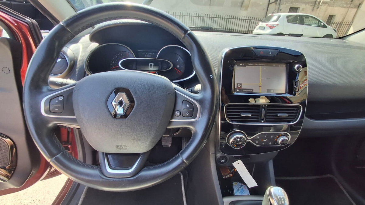 Renault Clio dCi 8V 75 CV Start&Stop 5 porte Energy Intens (7)