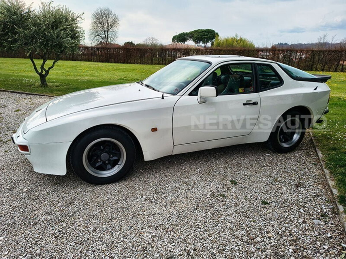 Porsche 944 Coupé 944 (2)