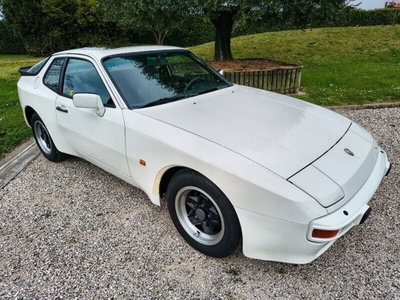 Porsche 944 Coupé 944 (4)