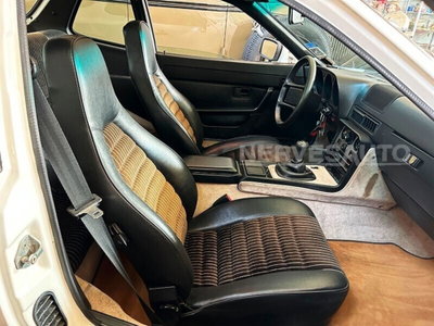 Porsche 944 Coupé 944 (6)