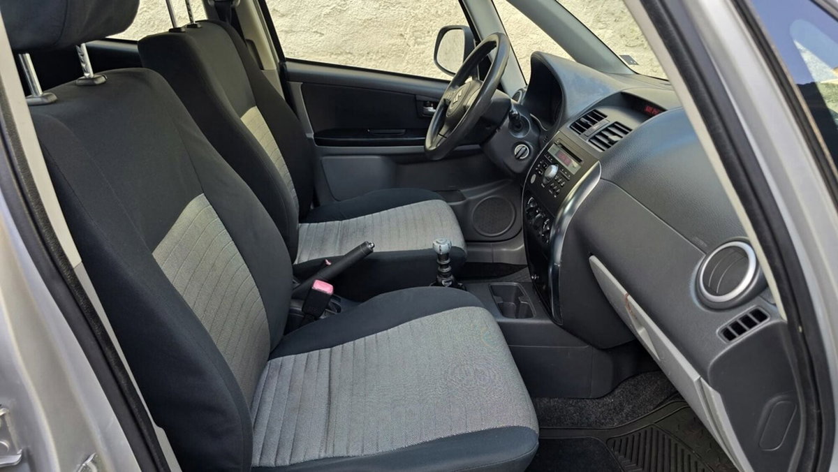 Suzuki SX4 DDiS 16V Urban Line (9)