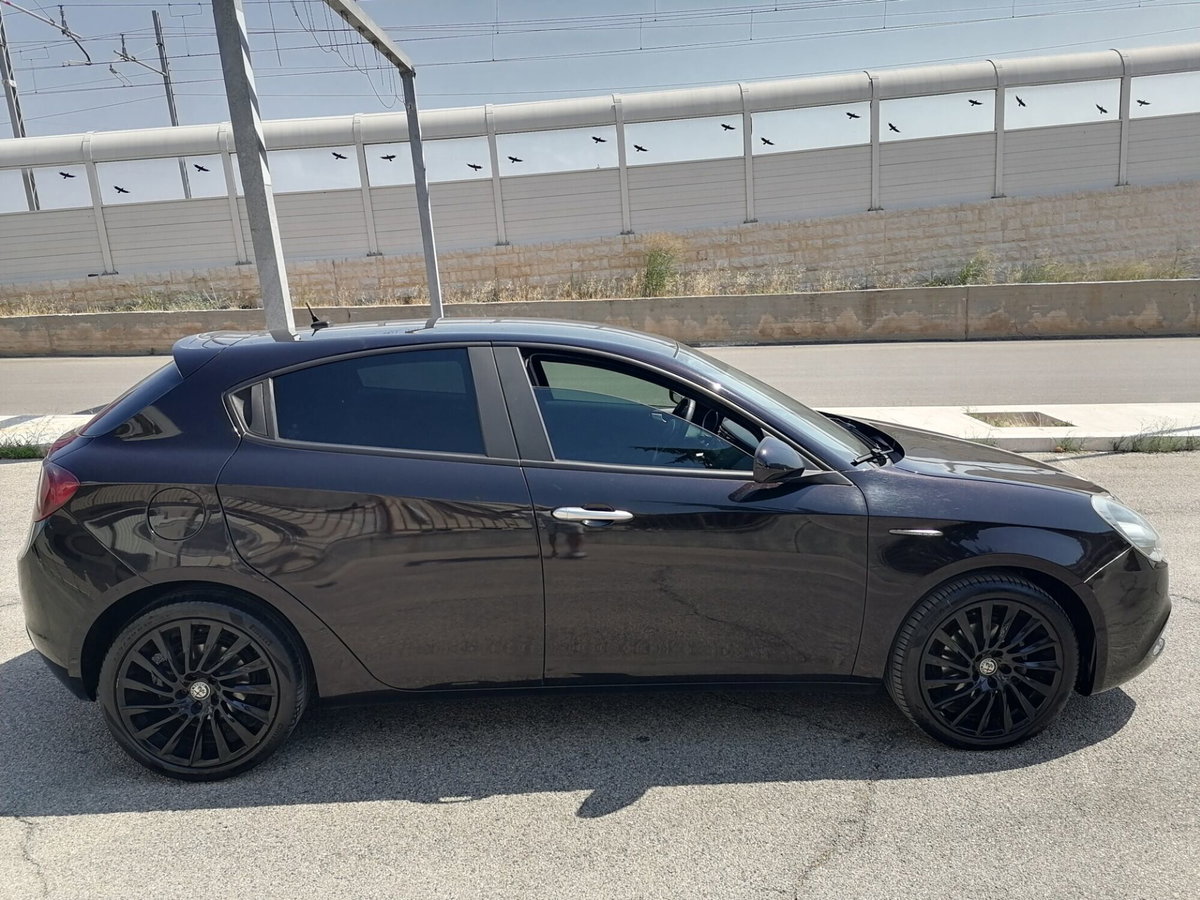 Alfa Romeo Giulietta 1.6 JTDm Super 120cv tct (4)