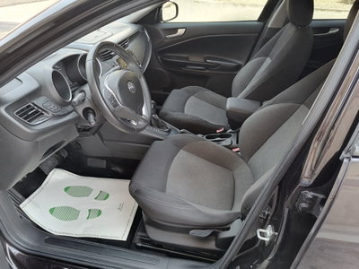 Alfa Romeo Giulietta 1.6 JTDm Super 120cv tct (10)