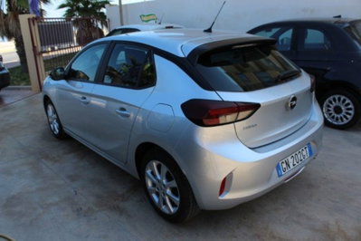 Opel Corsa 1.2 (2)