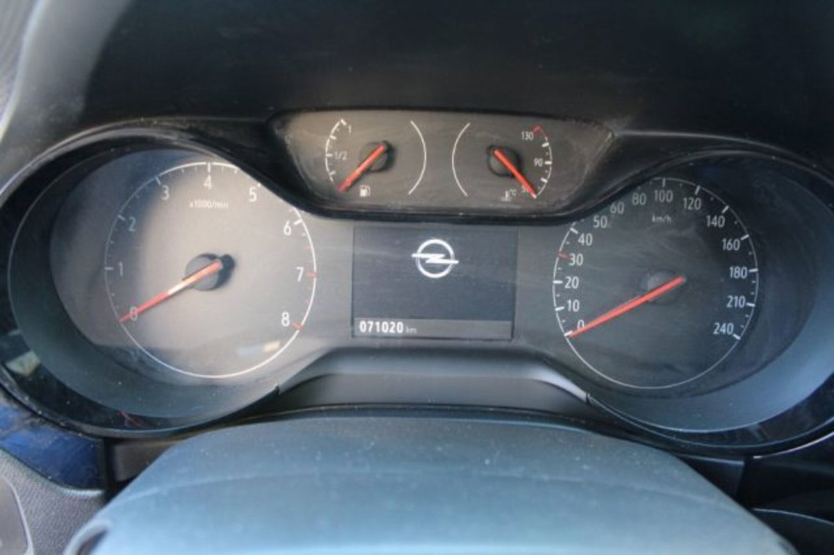 Opel Corsa 1.2 (8)