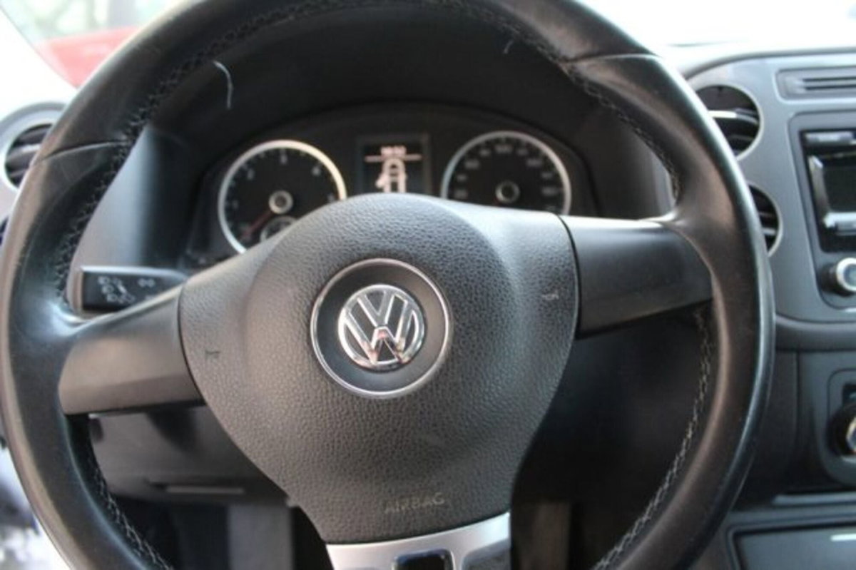 Volkswagen Tiguan 2.0 TDI 110 CV Sport & Style BlueMotion Technology (10)