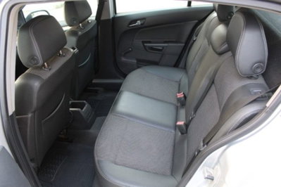 Opel Astra 1.7 CDTI 110CV 5 porte Cosmo (7)