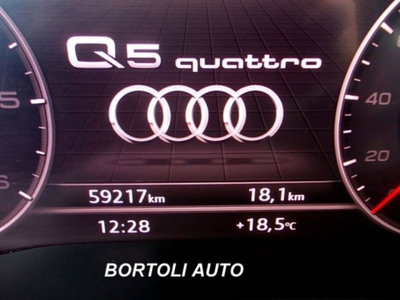 Audi Q5 35 TDI quattro S tronic Business (15)