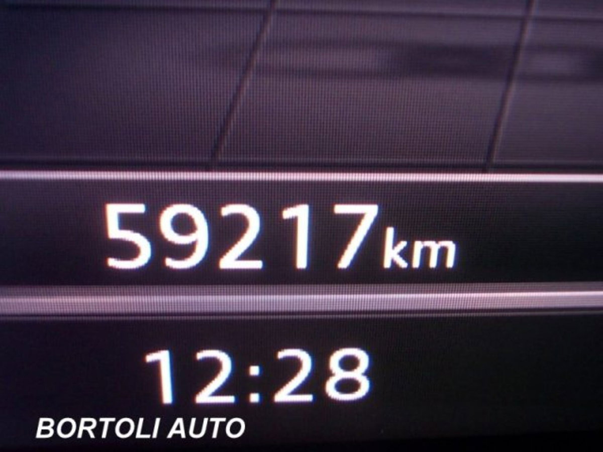 Audi Q5 35 TDI quattro S tronic Business (5)