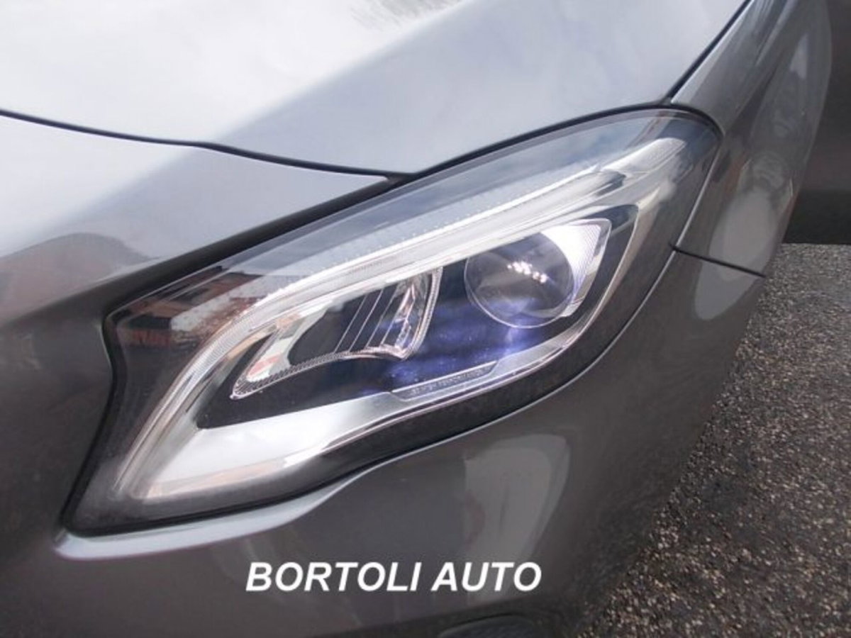 Mercedes-Benz GLA SUV 200 d Business (13)