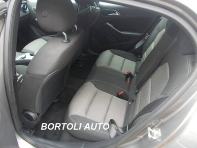 Mercedes-Benz GLA SUV 200 d Business (9)