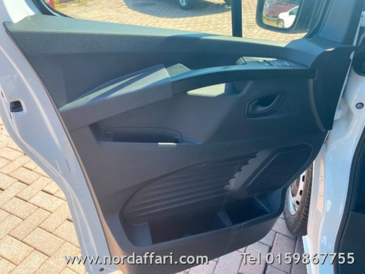 Renault Trafic Furgone T27 2.0 dCi 110CV PC-TN Furgone Ice Plus (8)