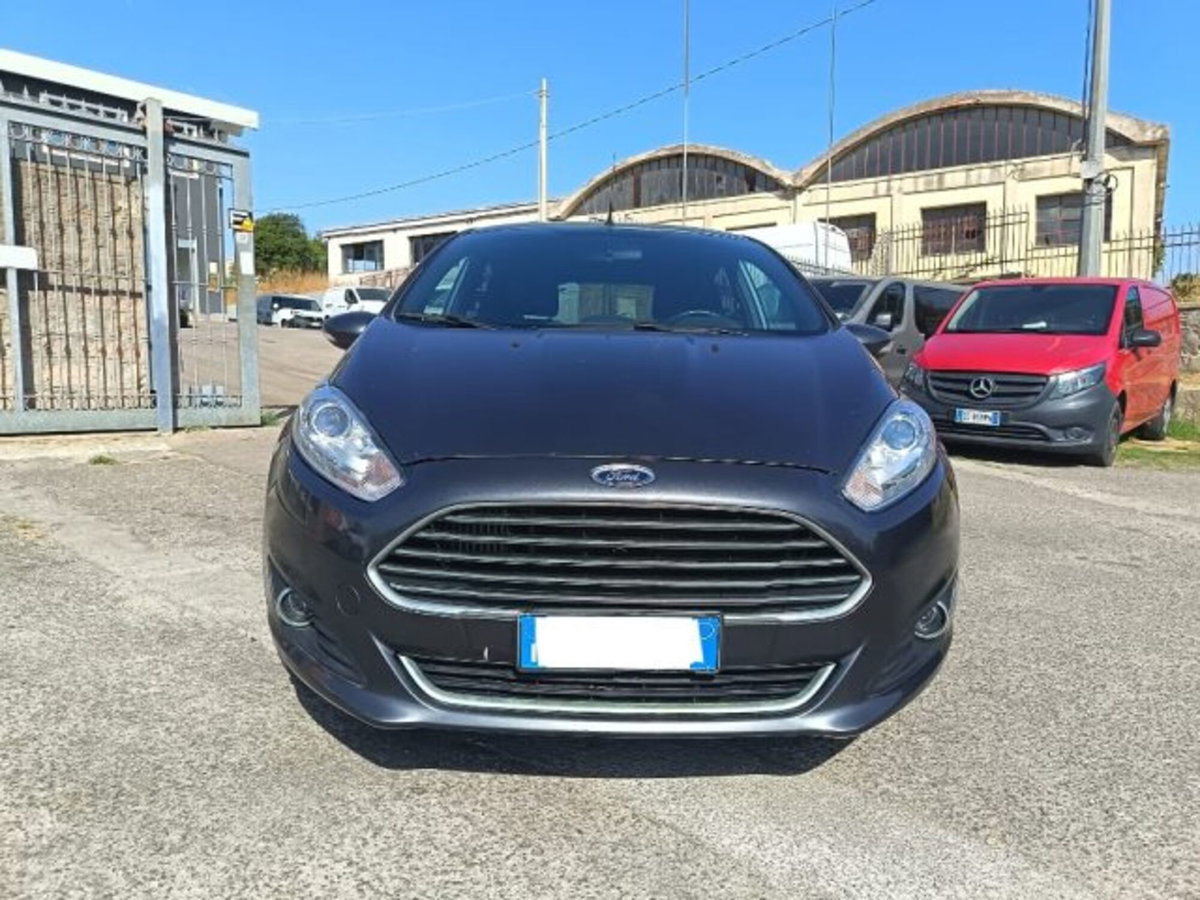 Ford Fiesta 1.5 TDCi 75CV 5 porte ST-Line (3)