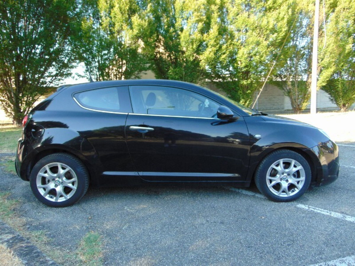 Alfa Romeo MiTo 1.3 JTDm 85 CV S&S Distinctive (9)