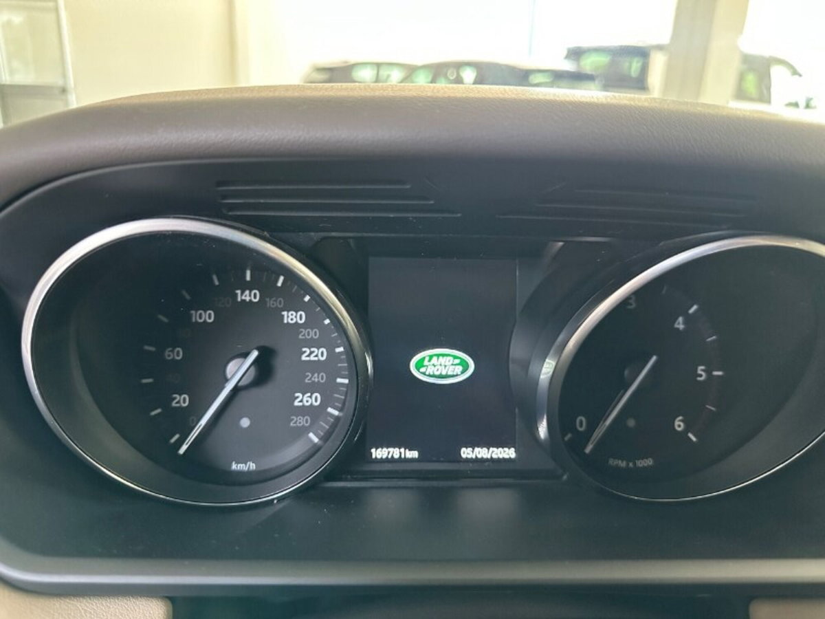 Land Rover Range Rover Sport 3.0 TDV6 HSE (8)