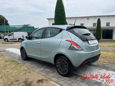 Lancia Ypsilon 1.0 FireFly 5 porte S&S Hybrid Gold Plus (2)