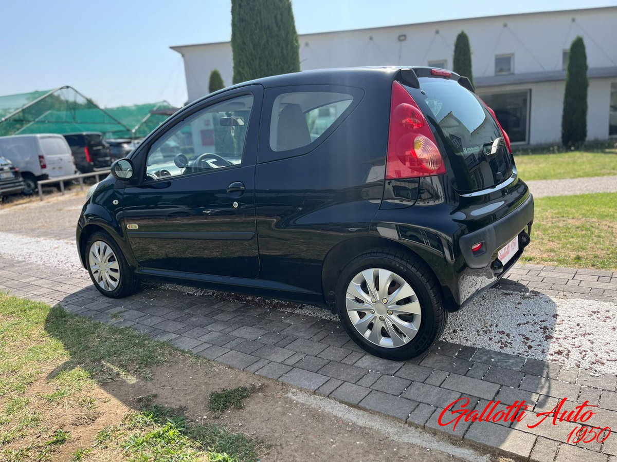 Peugeot 107 68CV 3p. Desir (2)