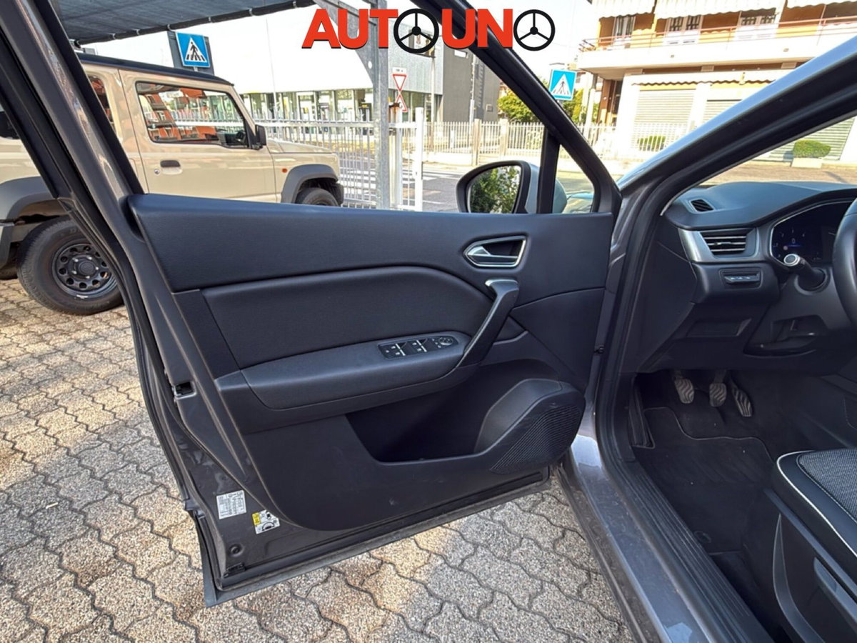 Renault Captur Blue dCi 115 CV EDC Business (12)