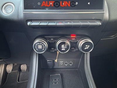 Renault Captur Blue dCi 115 CV EDC Business (18)