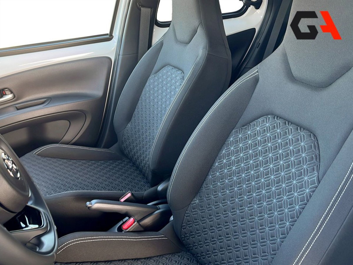 Toyota Aygo X 1.0 Trend Air 72cv s-cvt (15)