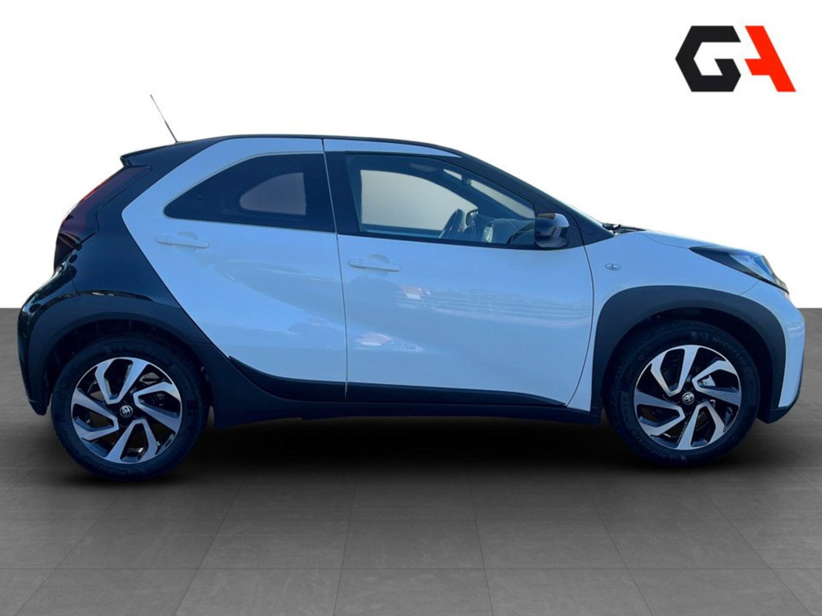 Toyota Aygo X 1.0 Trend Air 72cv s-cvt (4)