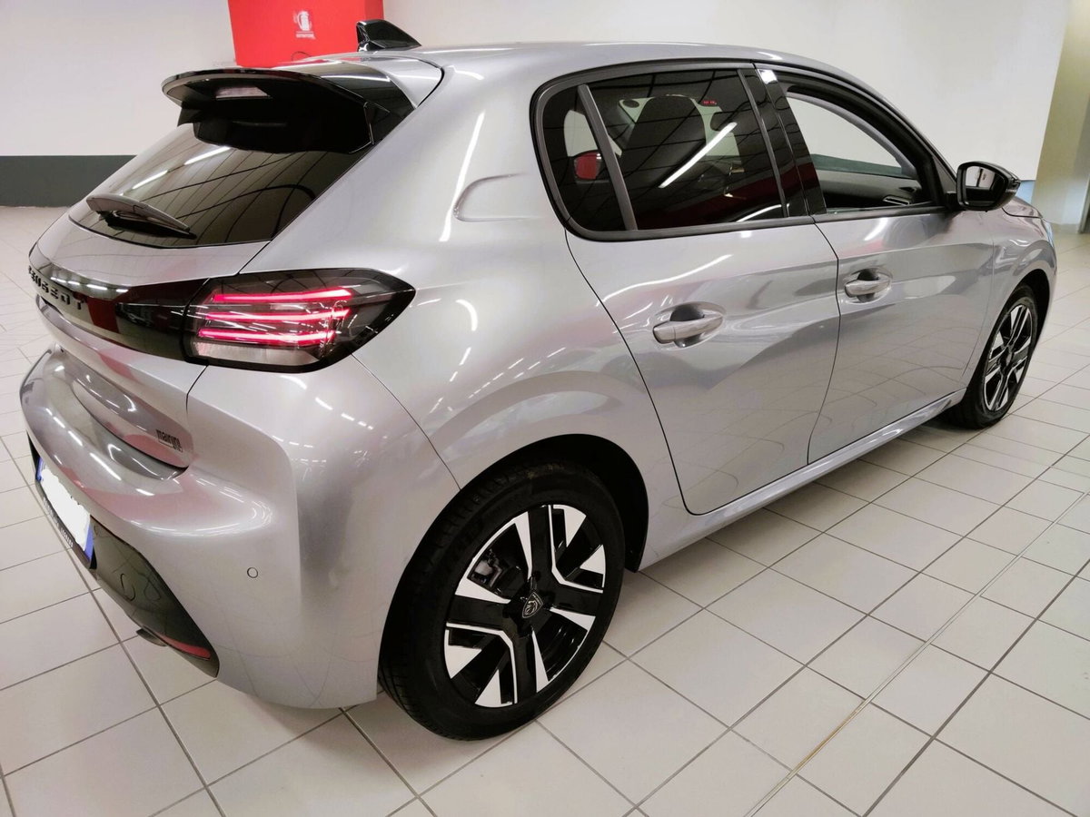 Peugeot 208 PureTech 100 Stop&Start 5 porte Allure (4)