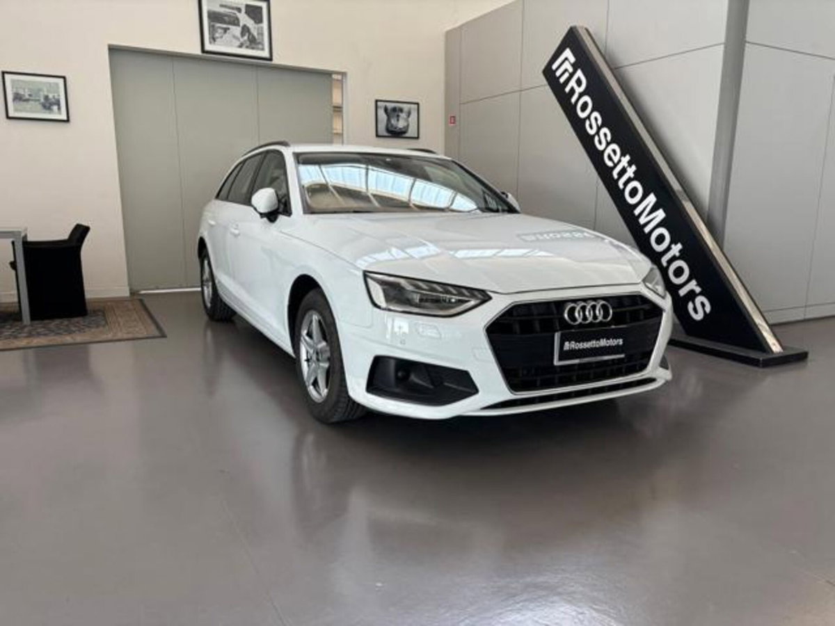 Audi A4 Avant 30 TDI/136 CV S tronic S line edition