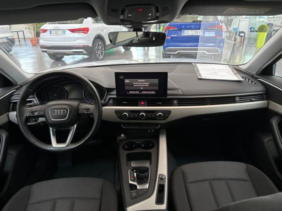 Audi A4 Avant 30 TDI/136 CV S tronic S line edition (10)