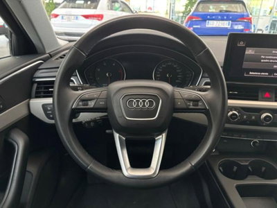 Audi A4 Avant 30 TDI/136 CV S tronic S line edition (11)