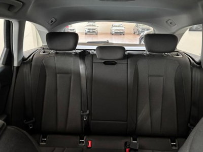 Audi A4 Avant 30 TDI/136 CV S tronic S line edition (15)