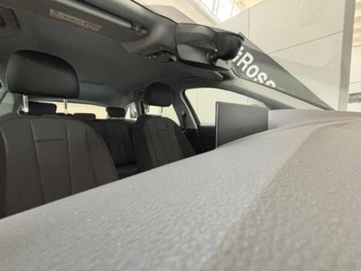 Audi A4 Avant 30 TDI/136 CV S tronic S line edition (16)