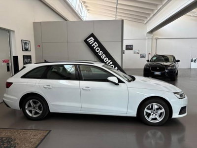 Audi A4 Avant 30 TDI/136 CV S tronic S line edition (3)