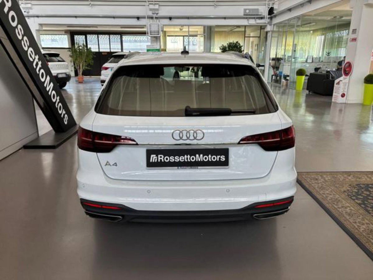 Audi A4 Avant 30 TDI/136 CV S tronic S line edition (4)