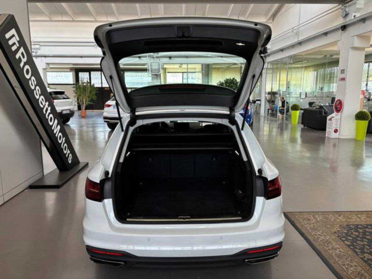 Audi A4 Avant 30 TDI/136 CV S tronic S line edition (5)