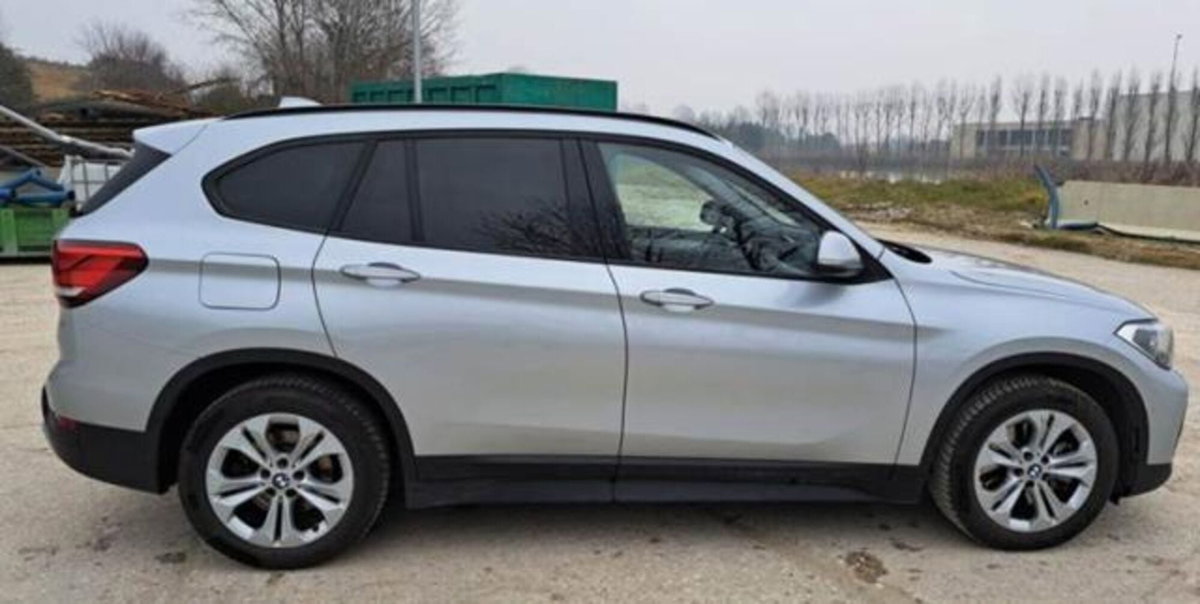 BMW X1 xDrive25e Business Advantage (2)