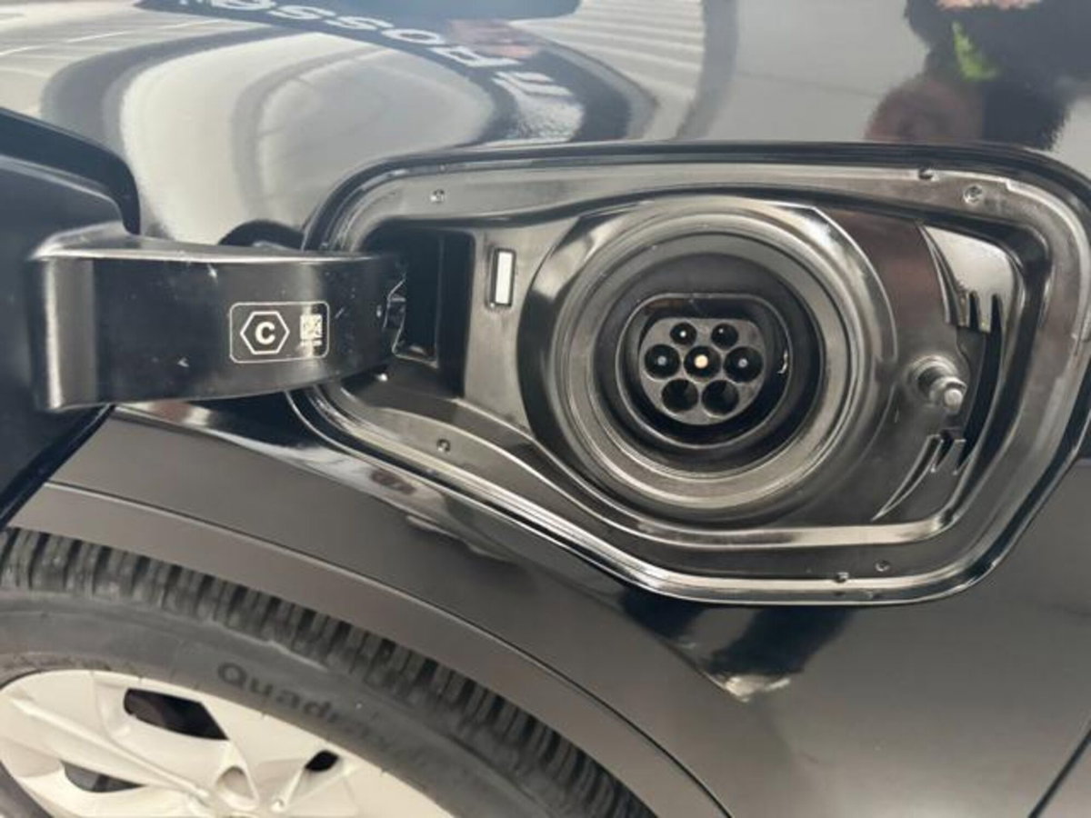 BMW X1 xDrive25e xLine Plus (14)