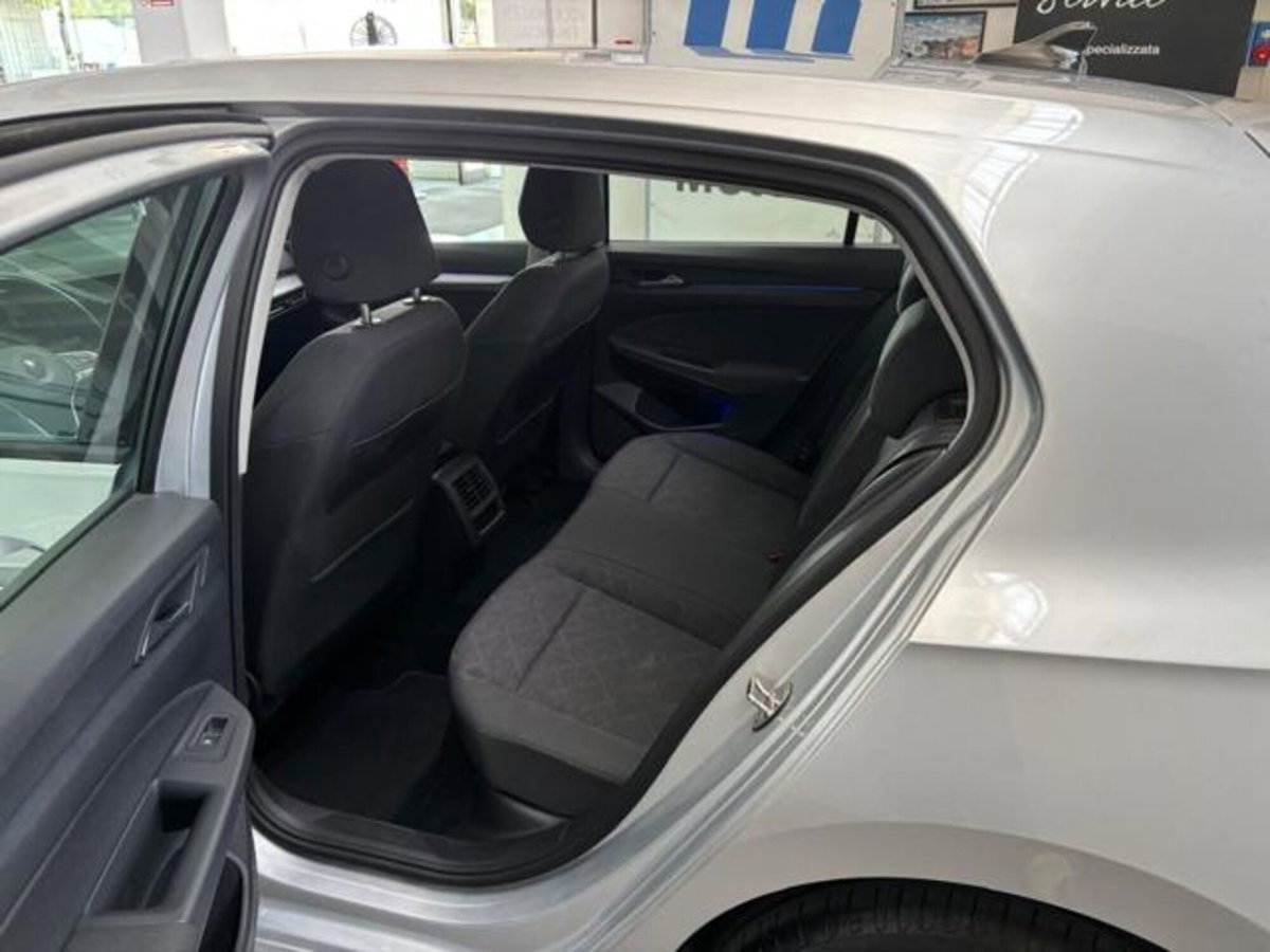 Volkswagen Golf Variant 1.0 eTSI EVO DSG Life (7)