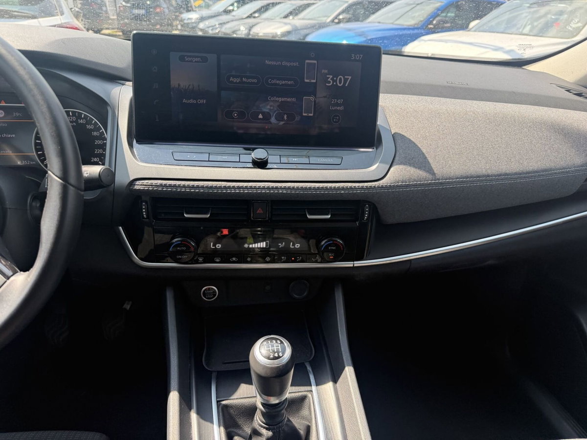 Nissan Qashqai 1.3 mhev Acenta 2wd 140cv (12)