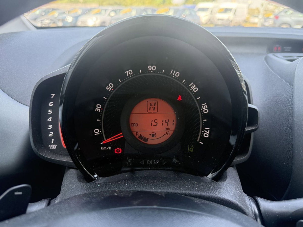 Toyota Aygo 1.0 VVT-i 72 CV 5 porte x-wave orange MMT (10)