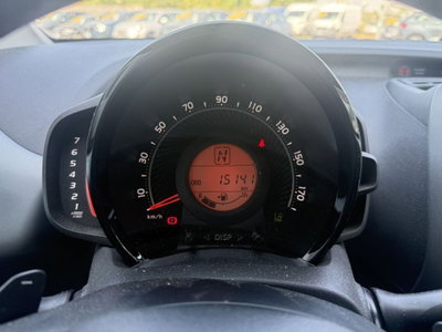 Toyota Aygo 1.0 VVT-i 72 CV 5 porte x-wave orange MMT (10)