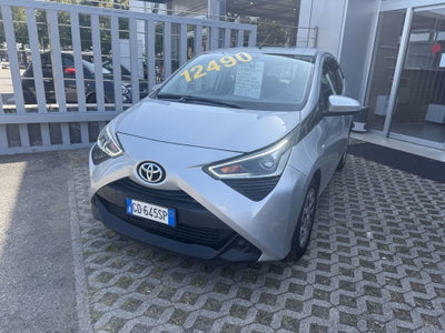 Toyota Aygo 1.0 VVT-i 72 CV 5 porte x-wave orange MMT (2)