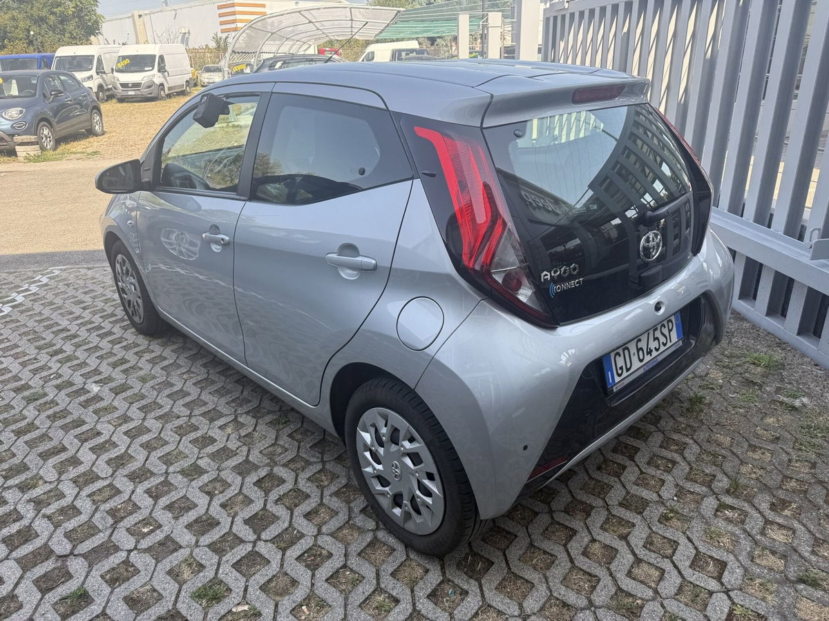 Toyota Aygo 1.0 VVT-i 72 CV 5 porte x-wave orange MMT (8)
