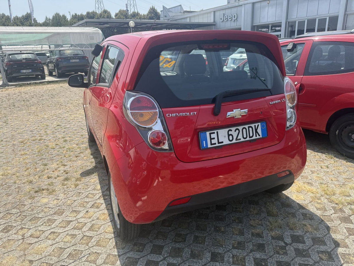 Chevrolet Spark 1.0 (5)