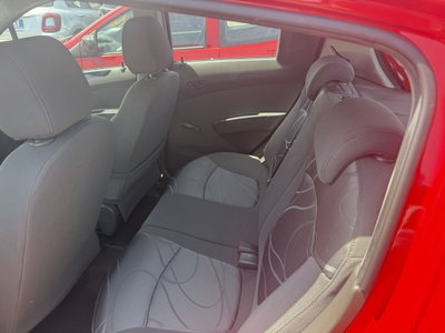 Chevrolet Spark 1.0 (9)