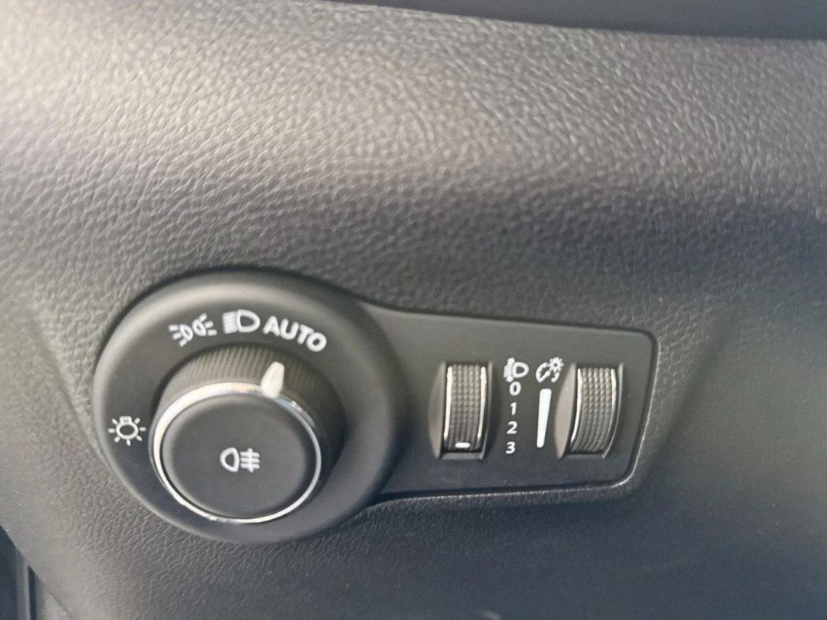 Jeep Compass 1.5 Turbo T4 130CV MHEV 2WD Longitude (9)