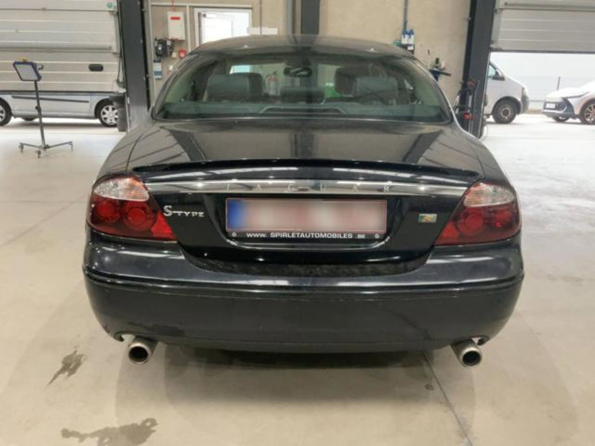 Jaguar S-Type 4.2 V8 R Super Charged (3)