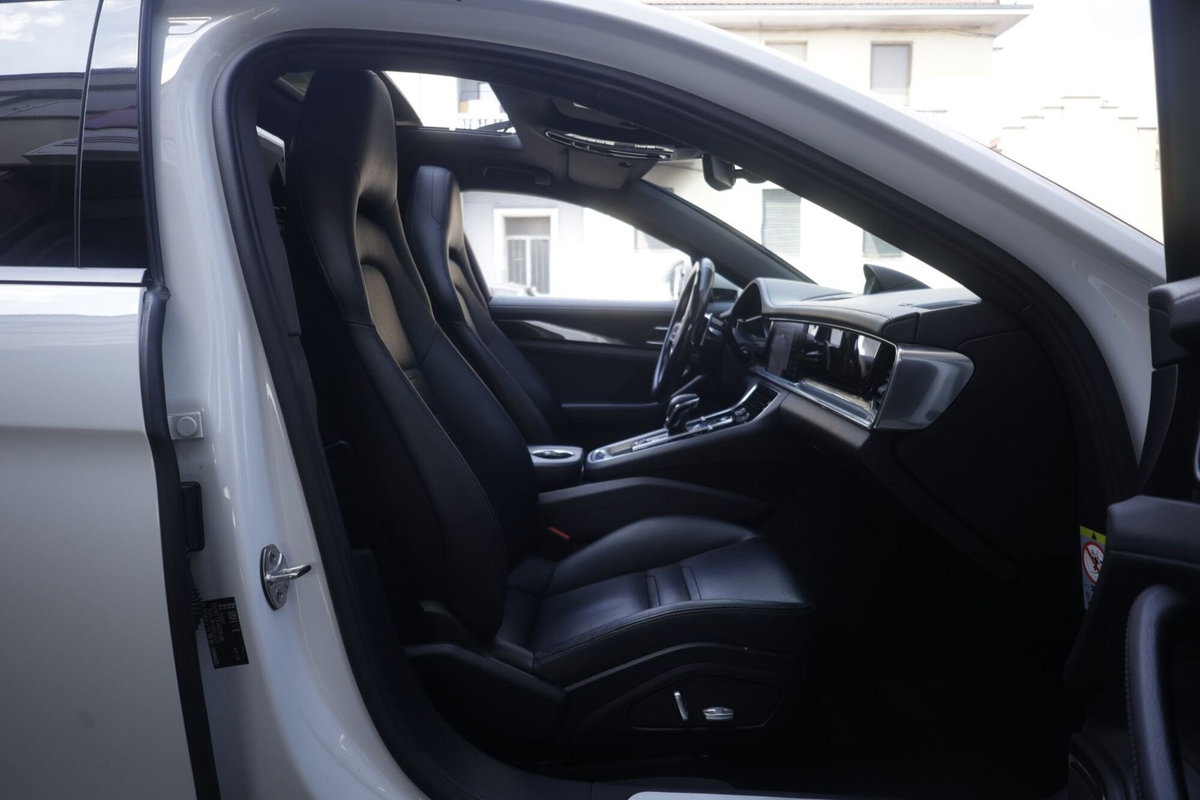 Porsche Panamera Sport Turismo 2.9 4 E-Hybrid Sport Turismo 10 years Edition (12)