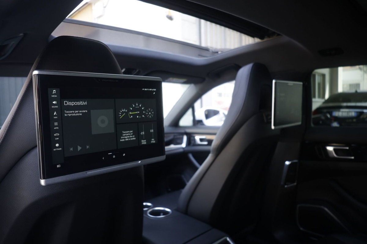 Porsche Panamera Sport Turismo 2.9 4 E-Hybrid Sport Turismo 10 years Edition (20)